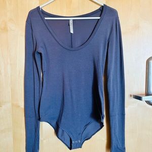 Free People Intimately Women’s Long Sleeve Bodysuit Gray / Purple Small